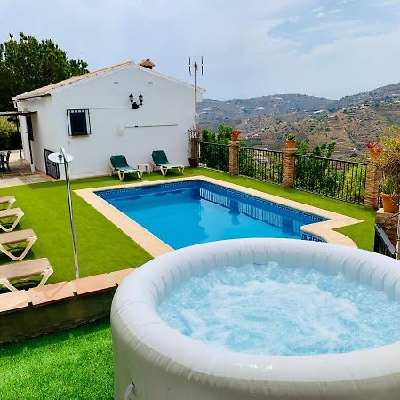 Villa En Frigiliana Con Piscina Y Jacuzzi Dış mekan fotoğraf